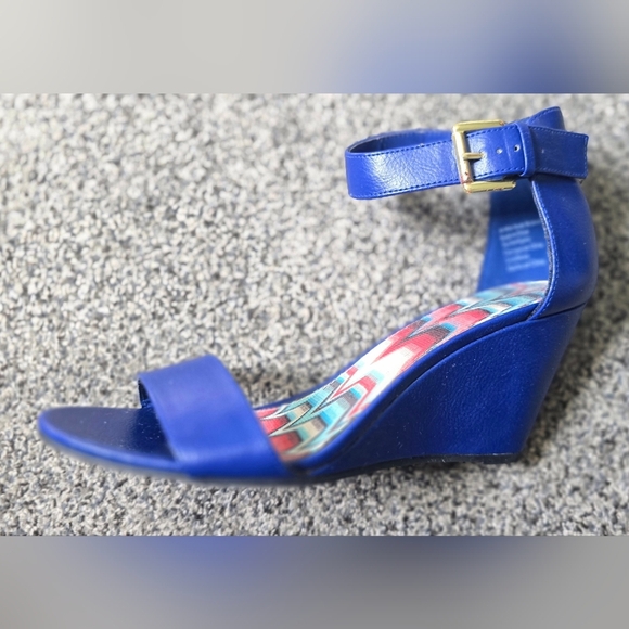 American Eagle Blue Wedge Pump Heel Ankle Strap Peep Toe Woman's Size 7.5 - Picture 14 of 15